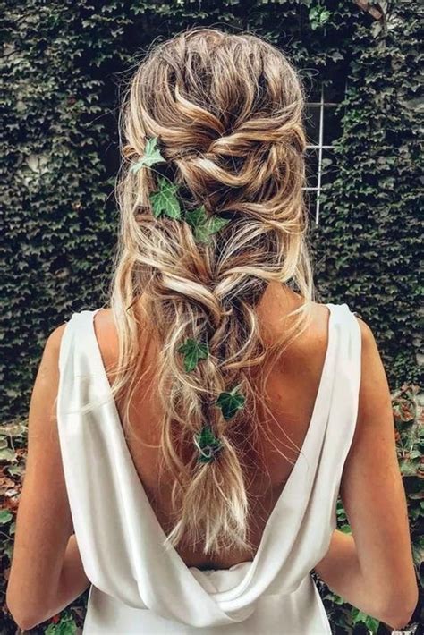 Fashion week, celebrity wedding and lots of red carpet awards. 19 Prettiest Ponytail Updos for Wedding Hairstyles ...