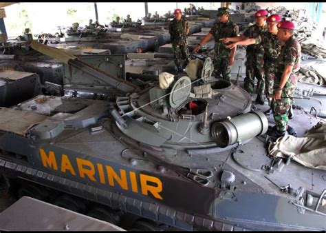 Tank Amfibi Baru Antara Foto