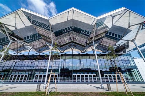 O2 universum slouží jako moderní multifunkční centrum pro pořádání velkých mezinárodních kongresů a korporátních akcí. Praha - O2 arena - Kongresová aréna | ATIP, a.s.