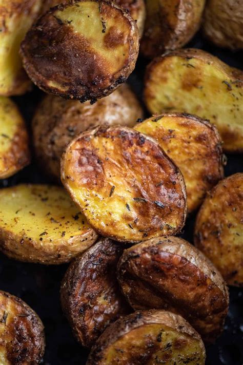 Cook at 400 degrees for 7 minutes. Easy yummy air fryer potatoes recipe - perfect pantry side ...
