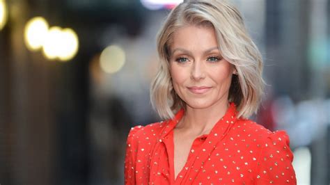 Kelly Ripa Shuts Down Instagram Hater Claiming She Got A Nose Job