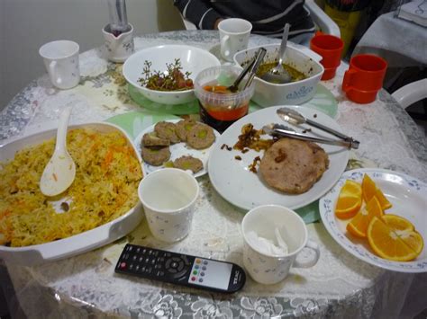 Aneka hidangan menarik, praktis dan begitu lezat disajikan. AHWAALULHAYAH: MeNu BerBuKa PuaSa
