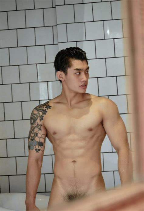 Vietnamese Male Model Phan Nhạt Vi Emre