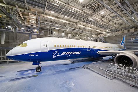 Photos First 787 9 Dreamliner In New Boeing Livery Airlinereporter
