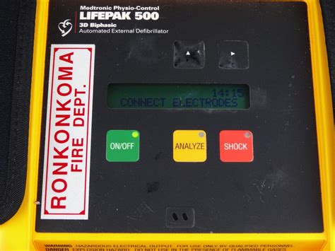 Physio Control Lifepak 500 3d Biphasic Aed With Case Chd Medical