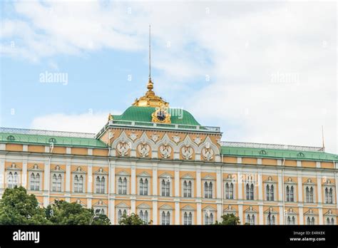 Moscow Kremlin Building In Summer Time Stock Photo Alamy