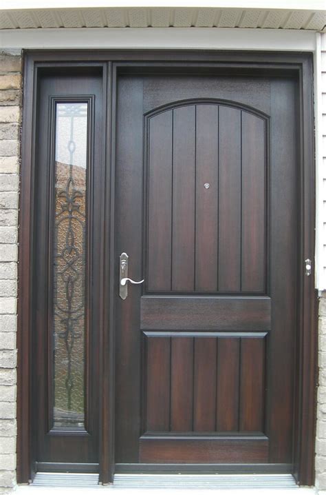 A door, made of wood or other materials, can be located at the entrance of any house or apartment. Main Door Designs: Important Thing for You to Think about ...