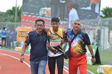 Jelang perhelatan asian games 2018, ternyata pengurus besar persatuan atletik seluruh indonesia (pb pasi) masih hal ini diutarakan oleh atlet lari jarak jauh triyaningsih. "Dia kaji teknik, kec3deraan pelari pecut dunia" - 'Lari ...