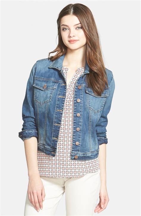 Why People Love Denim Jacket for Women - careyfashion.com