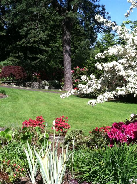 Spring Color Estate Landscape Design Landscape Design Landscaping