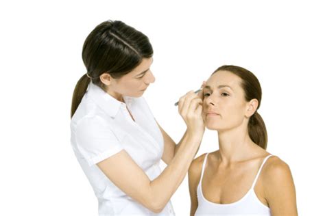 How To Become A Successful Beautician