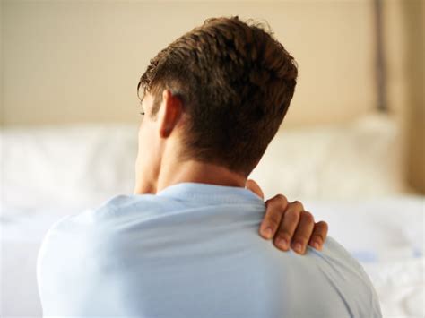 Hump Behind the Shoulders: Causes, Diagnosis, and Treatments