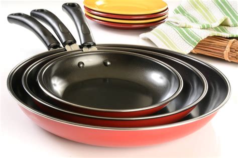 Get all varieties of non stick dosa pan to suit your purposes at alibaba.com. 4 Signs it's Time to Buy New Pots and Pans