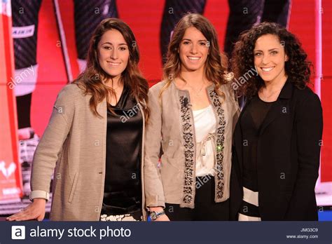 Ricordi di un' esperienza unica, all'insegna della passione e della storia ma soprattutto dell'attenzione per i piccoli gesti che rendono. Federica Brignone, Sofia Goggia, Marta Bassino Stock Photo ...