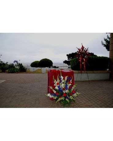 11 people available right now. In Memoriam Delivery San Diego CA - Flowers Of Point Loma ...