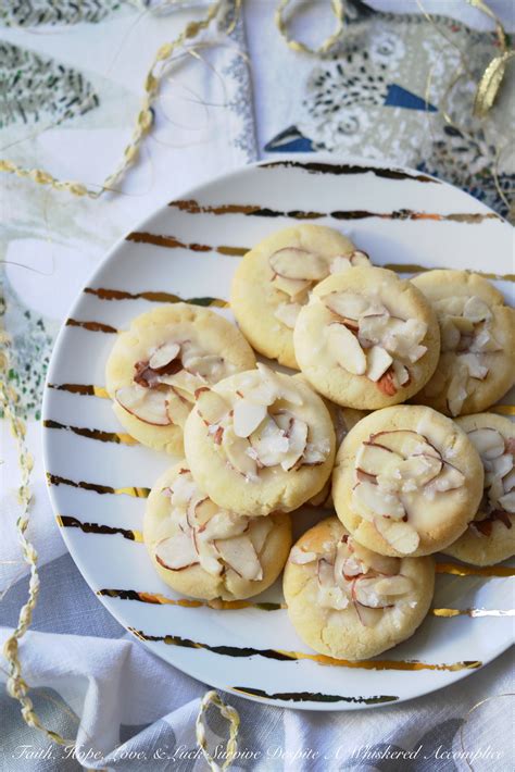 Heavenly Almond Cookies