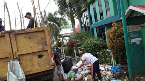 Selepas tempoh tersebut, institut kewangan tidak boleh mengambil tindakan terhadap penghutang yang tidak membayar hutang. Tindakan Membuang Sampah di Samping Pagar Bank Aceh Cabang ...