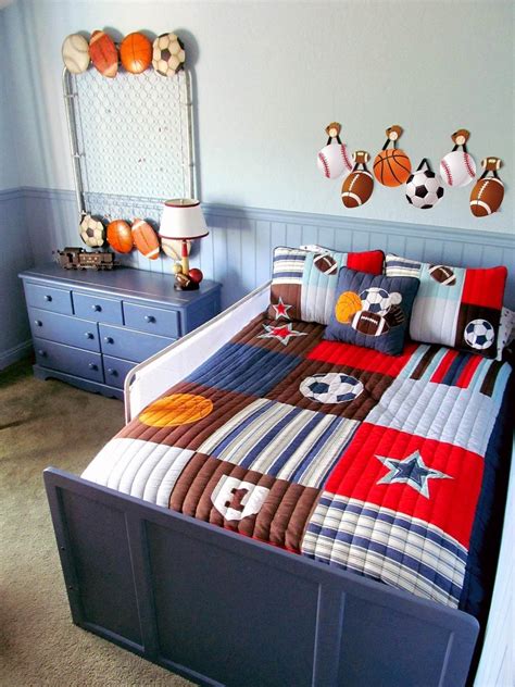 20 Sports Themed Bedroom Accessories