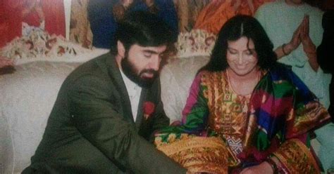 Pashto Famous Singer Naghma New New Husband Sher Agha