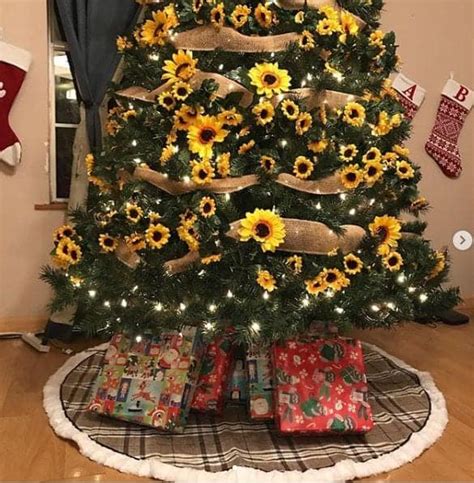 14 Sunflower Christmas Trees To Brighten Up Your Holiday Decorating Ideas