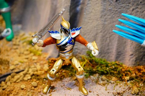 Toy Fair 2015 Power Rangers Dino Charge 5 Figures