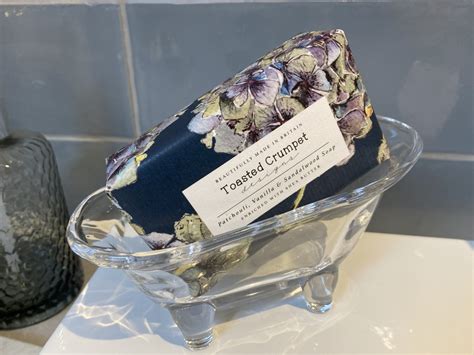 A mini bathtub and mini bathtub shower combo go a long way to mitigating the problem of small bathrooms. Mini Glass Bathtub Soap Dish - Josefina Online