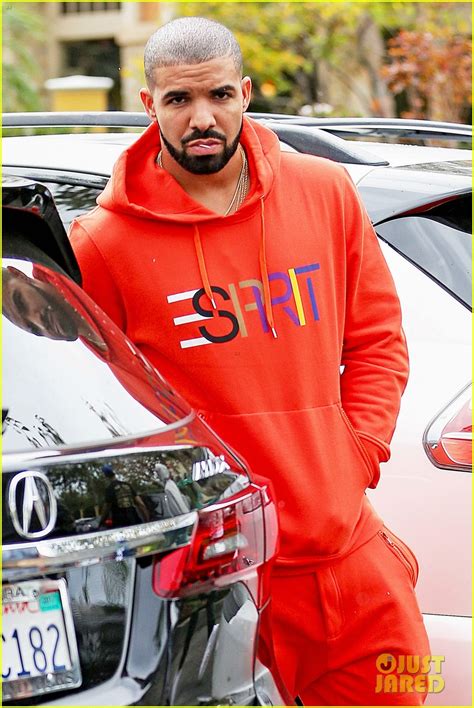 Drake Wears Matching Orange Sweats To Lunch With Friends Photo 3795308