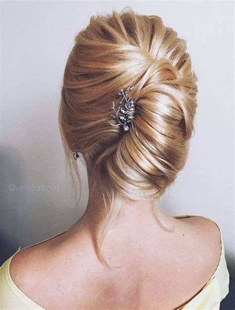 50 Unforgettable Mother Of The Bride Hairstyles In 2020 Bride Hairstyles Bridal Hair Pieces