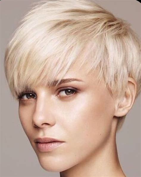 20 Long Pixie Cuts With Bangs For Women In 2022 Short Hair Models