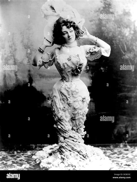 1900 Ziegfeld Follies Black And White Stock Photos And Images Alamy