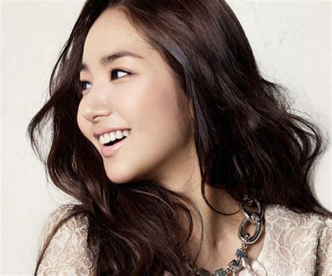 She played a smart, responsible, and independent young woman who disguises herself as her brother in order to make ends meet for her family. Trending Beauty - Anime Manga and Cosplay: Park Min Young ...