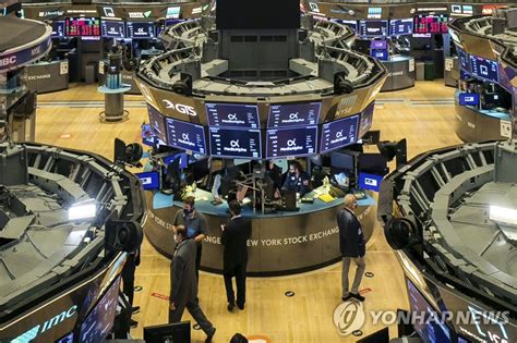 Nasdaq 주식시장 비금융주 100대 기업에 대한 포지션을 단 한 번의. 뉴욕증시, 美대선 주시 속 기술주 랠리…나스닥, 3.85% 급등 마감