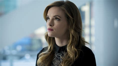 The Flash Danielle Panabaker On Caitlin Becoming A Different Version Of Killer Frost Ign