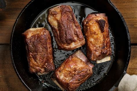 How to Cook Beef Short Ribs on the Stove (2024)