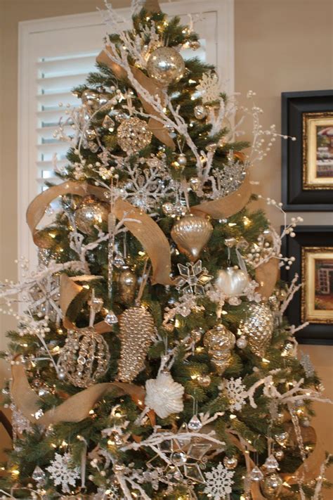 Get a sampling of white house christmases past with this collection of photos highlighting christmas decor from recent years at 1600 pennsylvania ave. Regal Christmas Tree Decorate your tree with purple ...