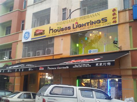 Walls are confining the area from all sides. Angah & Adek: Cheap Lighting Shop in Puchong!