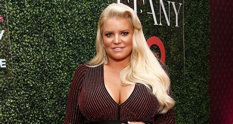 Born and raised outside of abilene, texas, jessica began her. Jessica Simpson Gives Birth to Her Third Child - Find Out ...