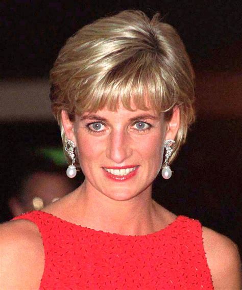 This year marks the 24th anniversary of princess diana's death, who would have turned 60 in 2021 had she lived.in the years since princess diana's funeral. Haircuts Like Princess Diana - 14+ | Trendiem | Hairstyles ...