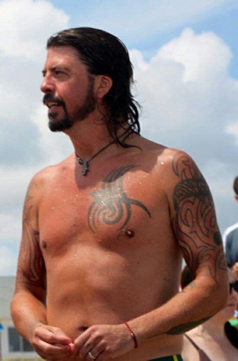 Pin By Sammy Hite On Music I Love Foo Fighters Dave Grohl Dave Grohl Tattoo Dave Grohl