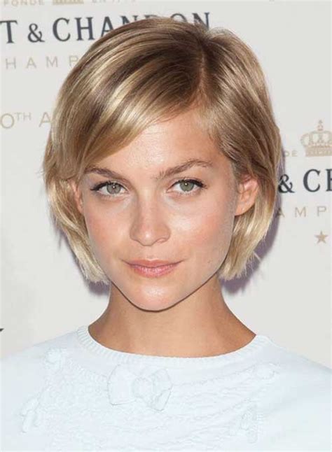 If you have a heavy bang in the front, a tapered section around the nape of the neck will keep your hairdo from being overwhelming. Best Short Haircuts for Fine Hair | Fine Short Hairstyles