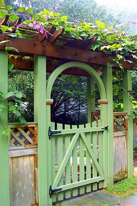 Small Garden Fence And Gate Garden Design