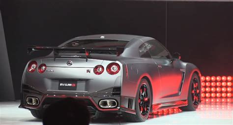 La Video Reveal Of 2015 Nissan Gt R Nismo 600 Hp Monster From The