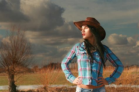 Kostenlose Foto Prärie Frühling Herbst Cowgirl Jahreszeit Foto Schönheit Western Hüte
