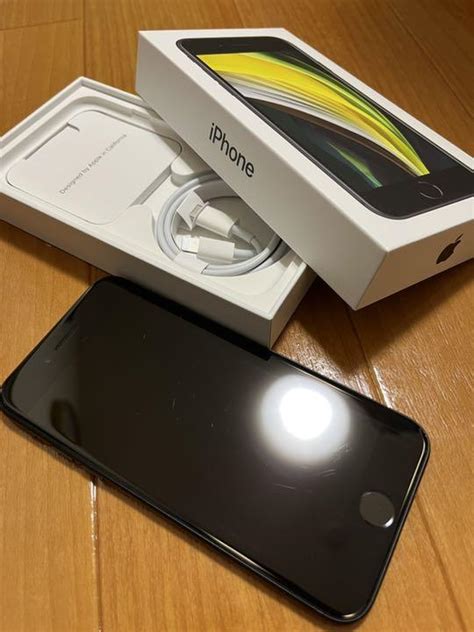 カテゴリ Apple 64gb ブラック Auの通販 By Nekos Shop｜アップルならラクマ アップル Iphone Se 第2