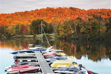 The Top 10 Getaways For Fall Colours In Ontario