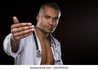 Sexy Naked Doctor Inviting You His库存照片 Shutterstock