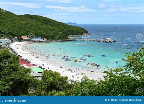 plage tropicale d île de koh larn l île la plus célèbre de la ville de pattaya photographie