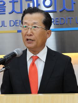 Kang hyun gu (강현구) position: 서치 회장선거 '김민겸-강현구, 1차 토론회서는 눈치싸움 그쳐'
