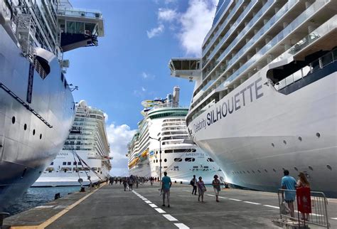 7 Cruise Ships And 27000 Passengers Visit St Maarten During The Port
