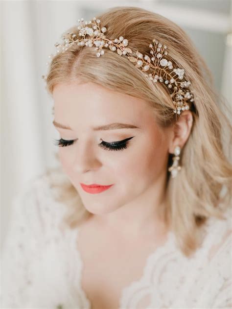 The Short Wedding Hairstyles Real Brides Are Loving Short Wedding